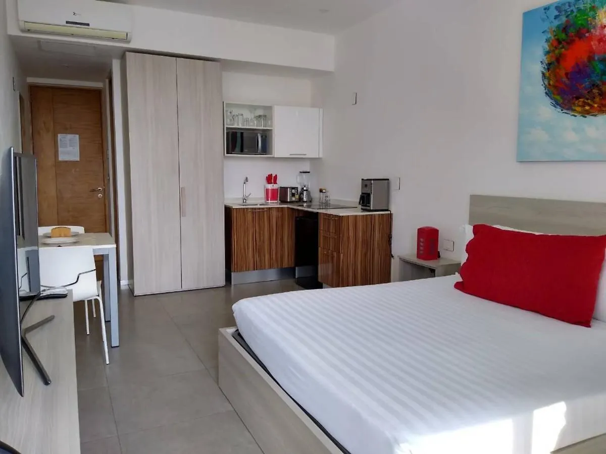 Studio Close To 5Th Av. W/ Amazing Roof Pool View, Gym, Spa And More! Playa del Carmen Holiday home